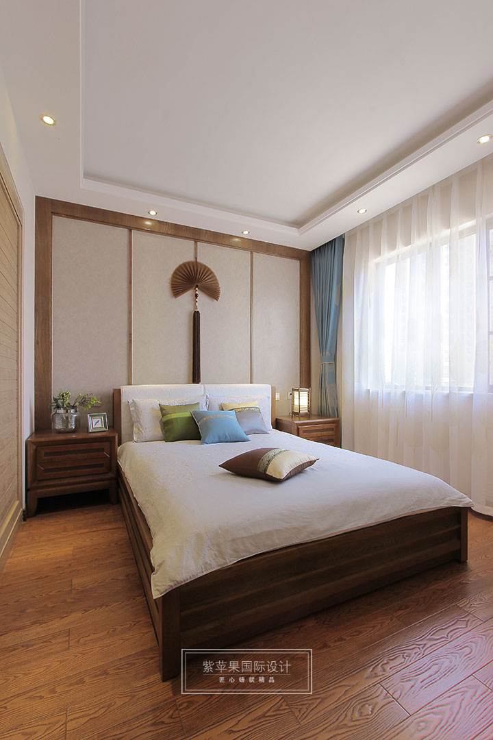 客臥裝修實(shí)景